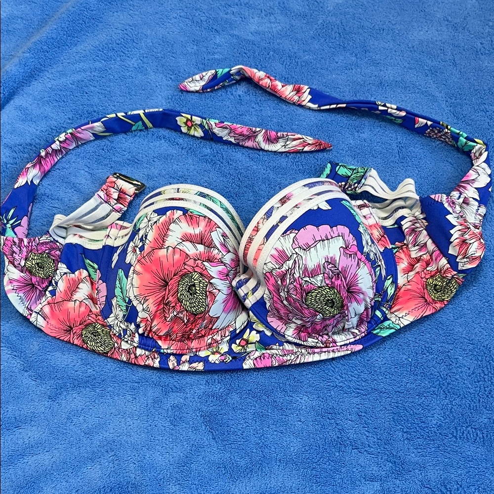 🎉FREE w/ Purchase🎉 Bikini Top